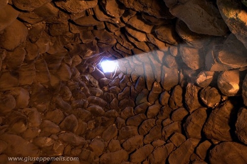 16) Nuraghe Aiga (40D_8281-82-83 HDR_1rid).jpg